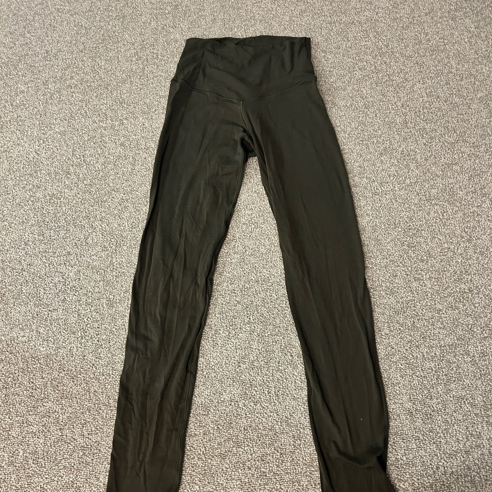 Aerie Offline High-Rise Leggings in Army Green